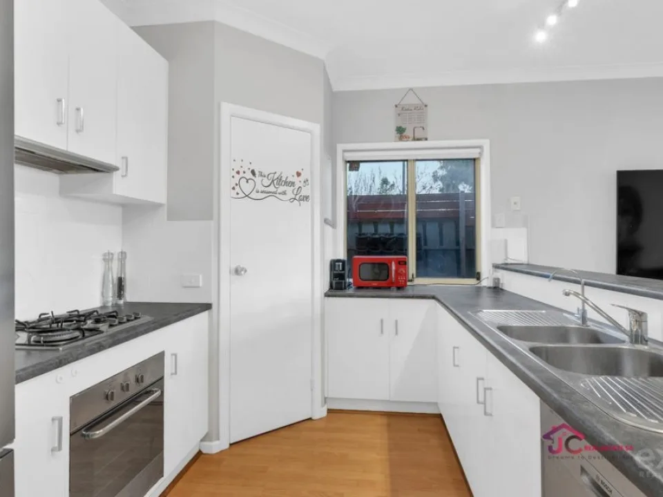 1A Galleon Close, Blakeview SA 5114 — photo 7