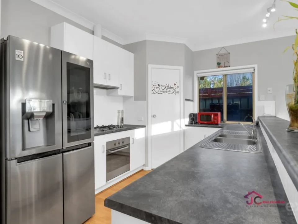 1A Galleon Close, Blakeview SA 5114 — photo 8