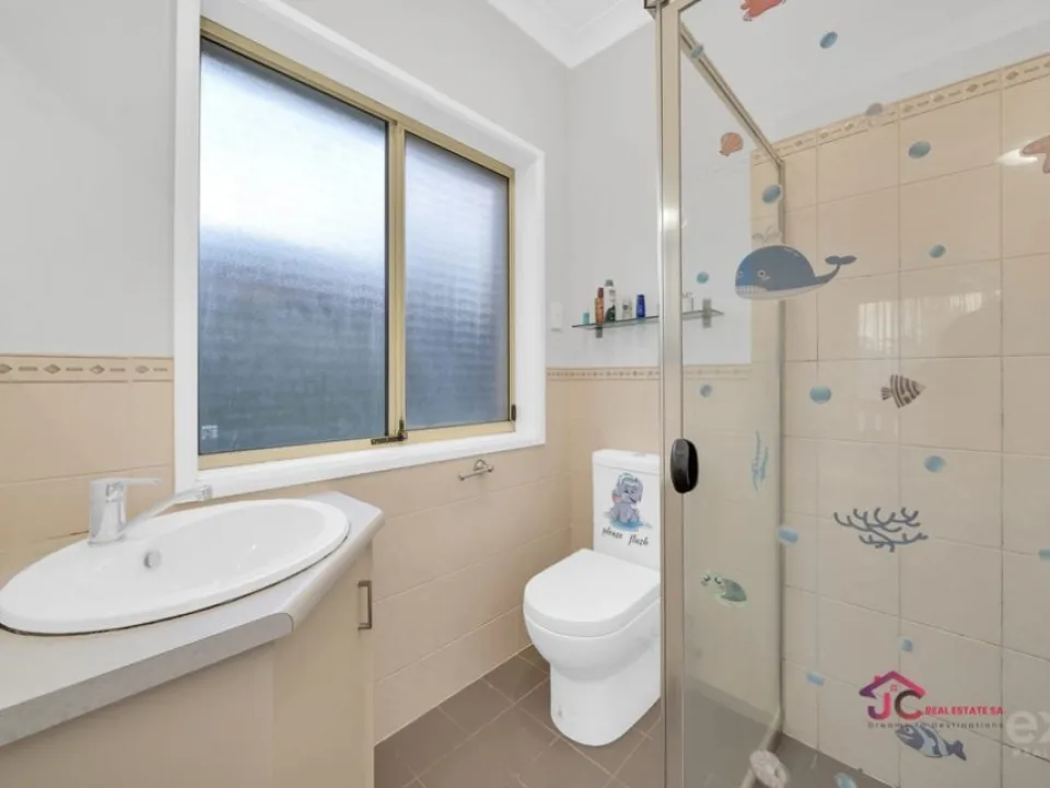 1A Galleon Close, Blakeview SA 5114 — photo 11
